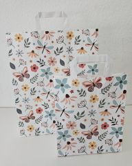 Papiertragetasche Butterfly 22+10x28cm, Flachhenkel